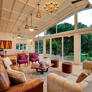  Villa Stayvista's Glasshouse: Orchard With Pool And Relaxation India
